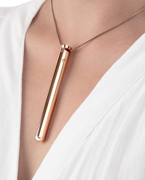 Le Wand Rose Gold Vibrating Necklace Clit Vibrator