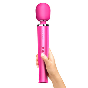 Le Wand Massager In Magenta